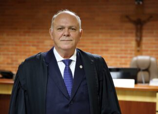 Suposto esquema de venda de sentenças era coordenado por desembargador afastado, diz Polícia Federal