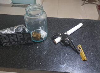 Suspeito de perseguir e executar jovem a tiros no meio de rua é preso após ser encontrado com 1 kg de maconha