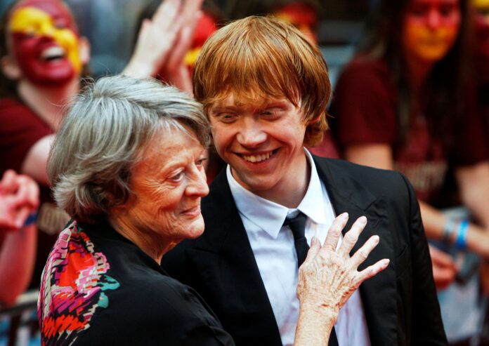 2024-09-27t135642z-647266876-rc2v9f77f385-rtrmadp-3-people-maggie-smith
