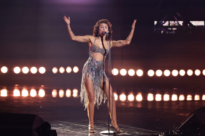 miley-cyrus-scaled