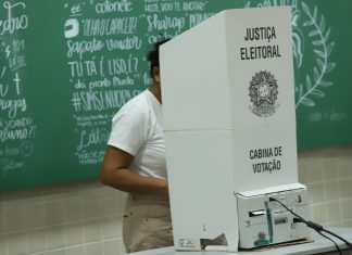 Mais de 200 mil eleitores devem ir às urnas escolher o próximo prefeito de Palmas neste domingo