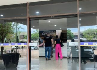 Secretarias do governo estadual são alvos de operação por suspeita de fraude em contratos de eventos