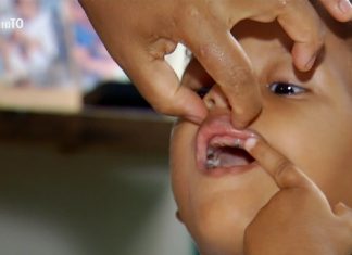 Menino que precisa extrair todos os dentes após cáries consegue consulta com especialista para continuar tratamento dentário