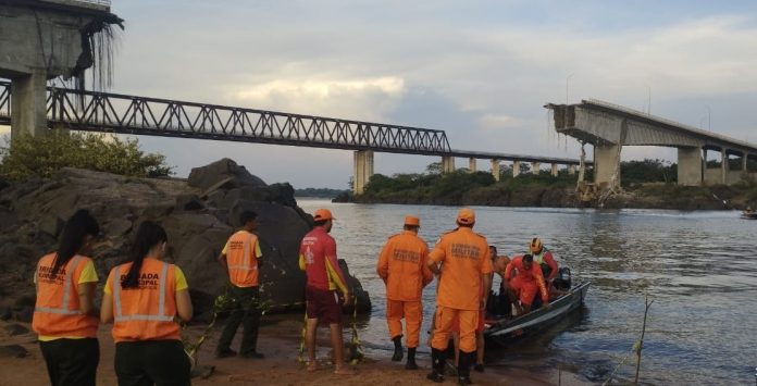 f1-governador-wanderlei-barbosa-determinou-ao-corpo-de-bombeiros-militar-cbmto-a-mobilizacao-imediata-de-equipes-para-prestar-apoio-e-suporte