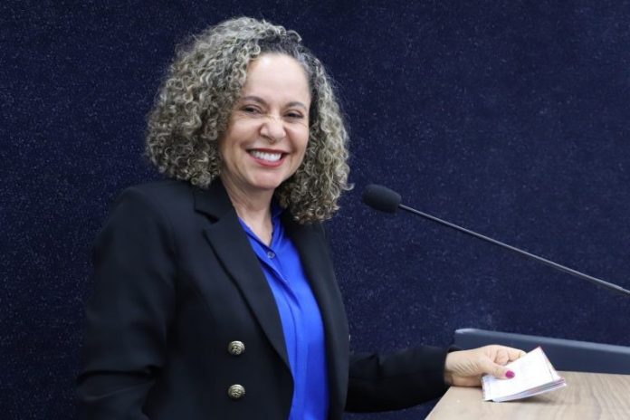 prefeita-josi-nunes-prestigia-inauguracao-da-sede-propria-da-camara-de-vereadores-de-gurupi-e-ressalta-parceria-da-prefeitura-para-a-conclusao-da-obra-3-768x512