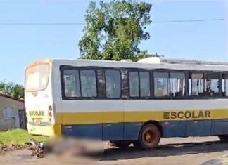 Jovens que morreram após serem atropeladas por ônibus escolar são identificadas