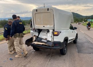 Acidente envolve quatro veículos e deixa motociclista morto na BR-010