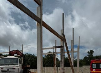 Homem morre após ser atingido na cabeça por viga de concreto enquanto trabalhava em obra
