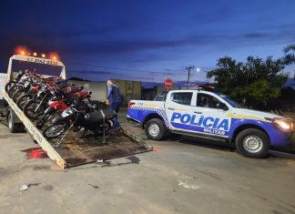Polícia aborda mais de cem pessoas e apreende 18 motocicletas em evento de grau