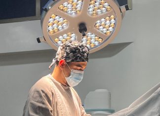 Dedicação à comunidade e gratidão: médico que se formou com a ajuda de doações decidiu atuar na cidade natal