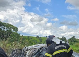 Acidente entre caminhões deixa um motorista morto na rodovia TO-335