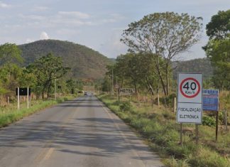 Acidente entre caminhonete e carro na TO-050 deixa idoso morto e óleo derramado na pista
