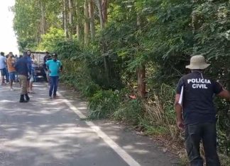 Homens sofrem acidente e ficam dois dias desaparecidos até serem encontrados às margens de rodovia; um deles morreu