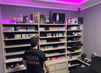 Suspeitos de contrabando de cigarros eletrônicos são alvos de operação da Polícia Federal