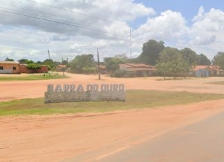 Homem é morto após tentar separar briga de casal, diz polícia