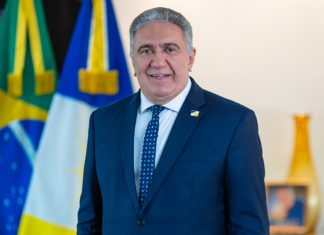 Laurez Moreira sanciona lei que autoriza governo a renegociar empréstimos
