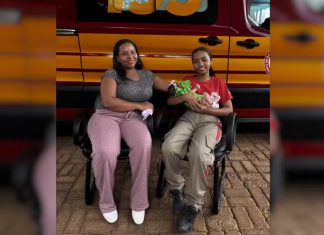 Adolescente de 13 anos salva irmã recém-nascida que estava sem respirar: ‘Foi um alívio enorme’