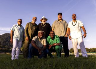 Samba do Trabalhador celebra 20 anos em álbum autoral que gravita em torno do cancioneiro do fundador Moacyr Luz