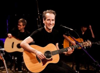 Kiko Zambianchi comemora ‘Em dezembro de 81’ do Flamengo, mas lembra pai botafoguense: ‘Deve estar se revirando’