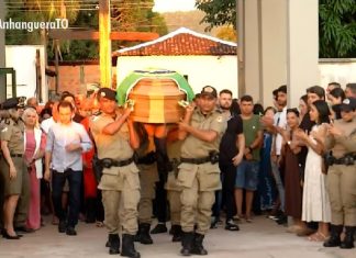 Ex-governador Moisés Avelino é sepultado com homenagens e salva de tiros