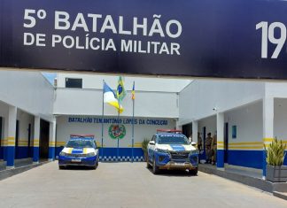 Homem é morto a facadas no meio de rua na tarde de Natal