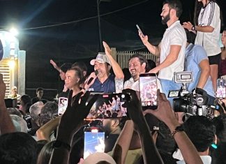 VÍDEO: Wanderlei Barbosa chega a Palmas e é recebido com festa após liminar derrubar afastamento do cargo de governador