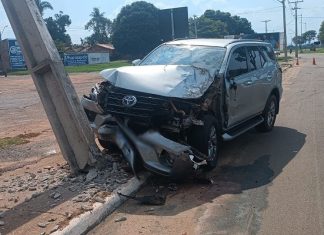 Acidentes de trânsito derrubam 260 postes no Tocantins em 2025