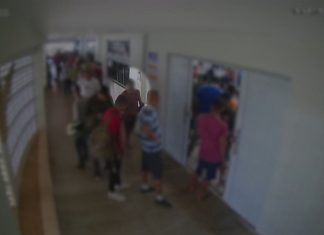 Vídeo mostra momento em que suspeito de tentativa de homicídio no centro de Palmas fura fila em restaurante