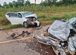 Acidente envolvendo dois carros deixa um morto e sete feridos na BR-153