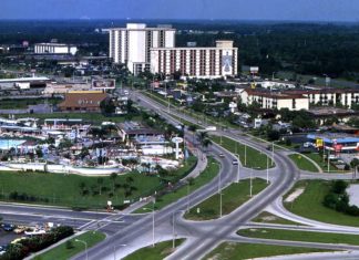Império econômico e parques: veja a avenida onde mulher do sertanejo Henrique não atendeu ordem de parada da polícia