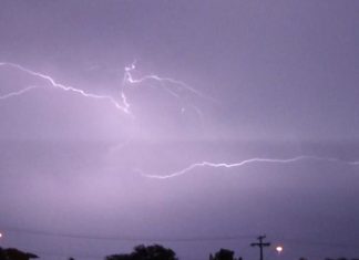 Homem que morreu após queda de raio no Tocantins tocou em cancela de ferro durante a formação de temporal, diz PM