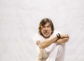 Lenine transita por Brasil e Argentina, de maio a setembro, com a turnê ‘Eita’