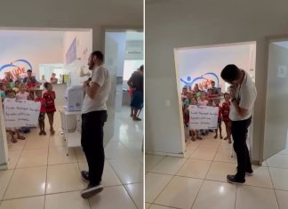 Crianças cantam e fazem cartazes para se despedir de médico em unidade de saúde no Tocantins