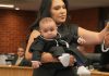 Bebê de minitoga faz sucesso durante posse de novos juízes no Tocantins
