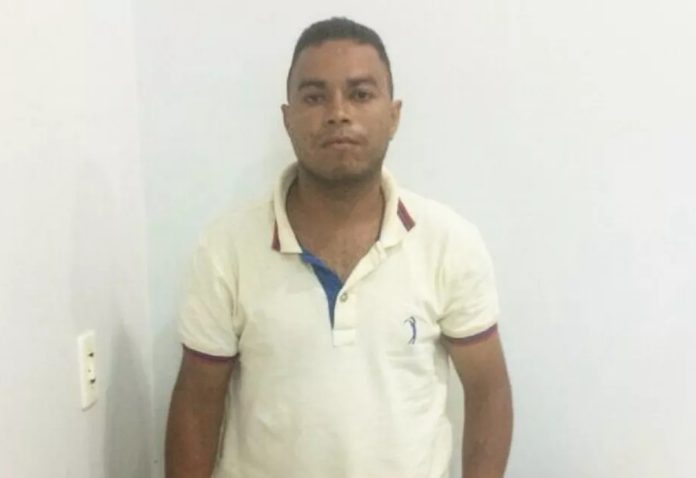 copia-de-modelo-foto-fundo-borrado-22-